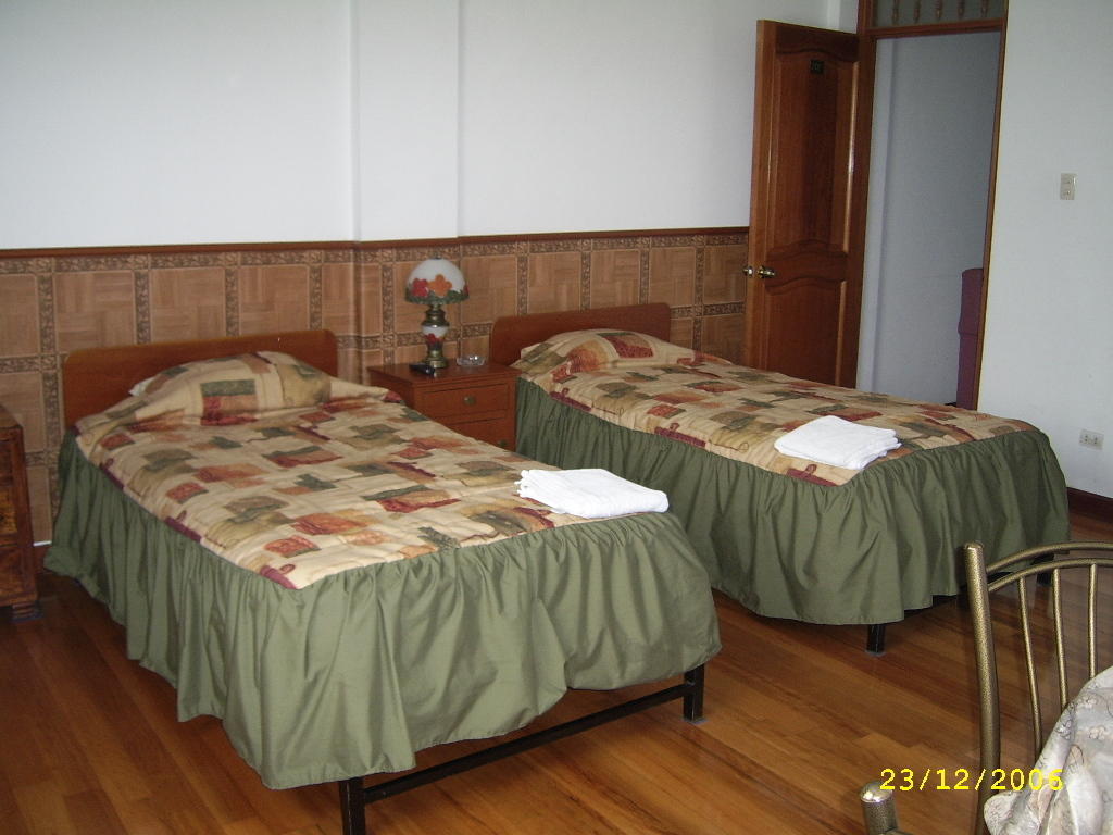 Hostal Camiluz Nazca Habitación foto